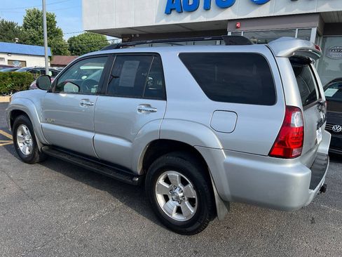Used 2008 Toyota 4Runner SR5 AWD/4WD image 12