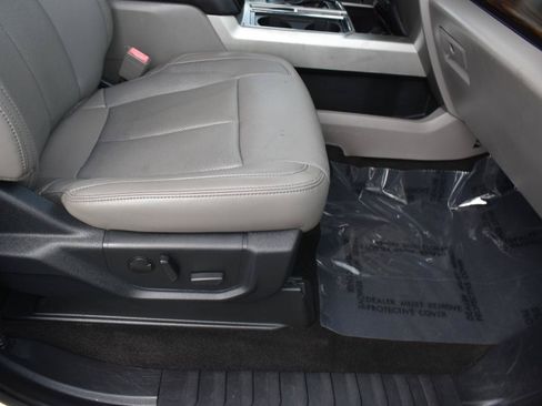 Used 2020 Ford F150 Lariat RWD image 28