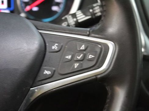 Used 2022 Chevrolet Equinox LT FWD image 17
