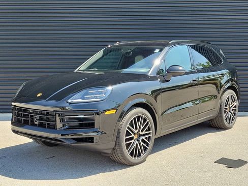 New 2026 Porsche Cayenne Base image 1