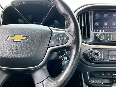 Used 2022 Chevrolet Colorado Z71 AWD/4WD image 23