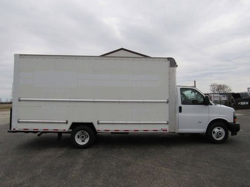 Used 2021 GMC Savana 3500 Extended w/ Power Convenience Package image 1