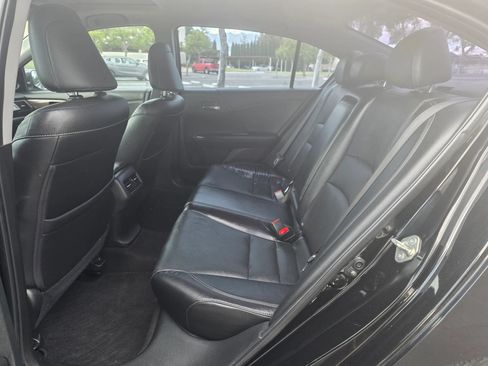Used 2017 Honda Accord EX-L image 15