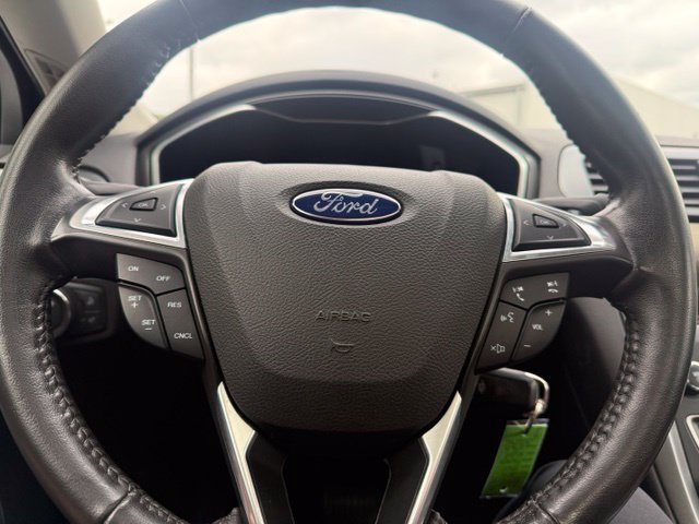 Used 2016 Ford Fusion SE w/ Equipment Group 202A FWD image 16