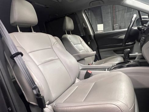Used 2020 Honda Pilot EX-L image 4