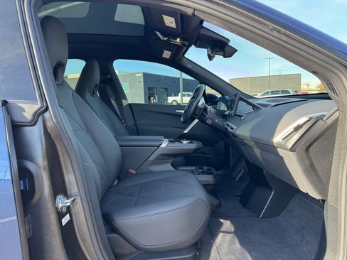 Used 2024 BMW iX xDrive50 w/ Premium Package image 19