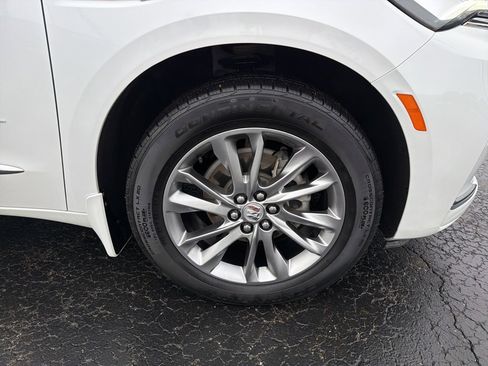 Used 2024 Buick Enclave Avenir w/ Avenir Technology Package image 29