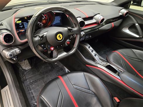 Used 2020 Ferrari 812 Superfast image 19
