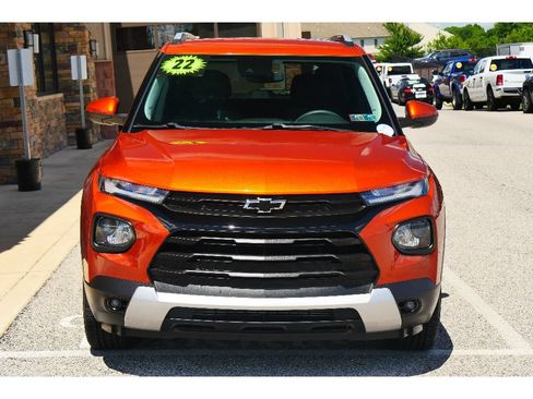 Used 2022 Chevrolet TrailBlazer LT w/ LPO, Blackout Package AWD/4WD image 6