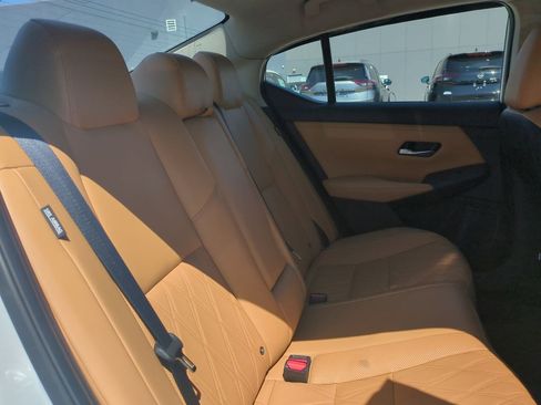 Certified 2021 Nissan Sentra SV w/ SV Premium Package FWD image 37