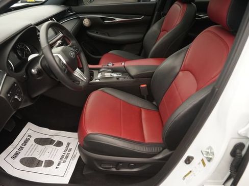 Used 2023 INFINITI QX50 Sport FWD image 9