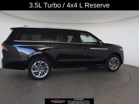 Used 2025 Lincoln Navigator L Reserve AWD/4WD image 21