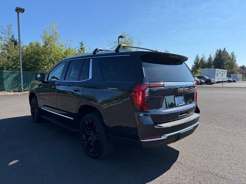 Used 2025 GMC Yukon Elevation AWD/4WD image 5
