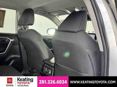 Certified 2024 Toyota RAV4 LE FWD image 21