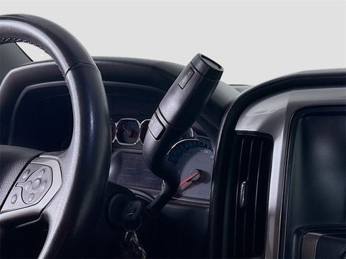 Used 2018 Chevrolet Silverado 1500 LT w/ LPO, Black Pack image 18