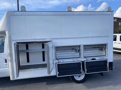 New 2025 Ford E-450 and Econoline 450 Super Duty w/ Power Equipment Group image 5
