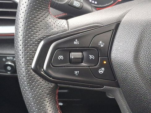 Used 2022 Chevrolet TrailBlazer RS w/ Sun and Liftgate Package image 22