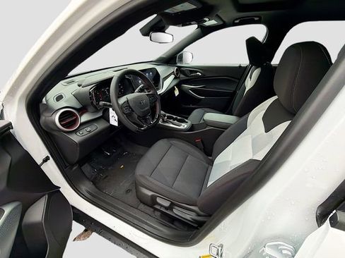 New 2026 Chevrolet Trax RS w/ Sunroof Package image 20