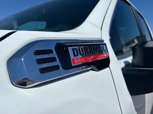 New 2026 GMC Sierra 2500 SLT w/ SLT Premium Package AWD/4WD image 12