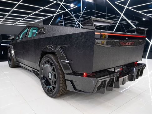 Used 2025 Tesla Cybertruck AWD Crew Cab image 20