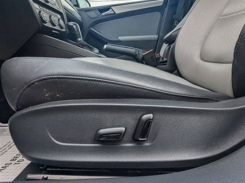 Used 2014 Volkswagen Jetta SEL FWD image 28