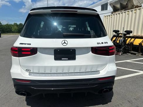 Used 2025 Mercedes-Benz GLB 35 AMG 4MATIC image 4