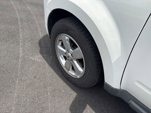 Used 2012 Ford Escape Limited FWD image 4