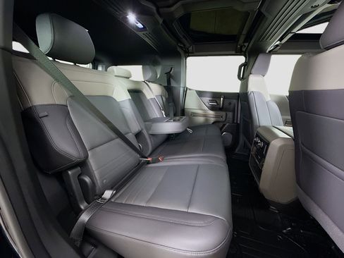 Used 2025 GMC Hummer EV 3X image 34