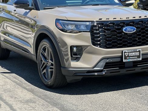 New 2026 Ford Explorer ST-Line RWD image 11