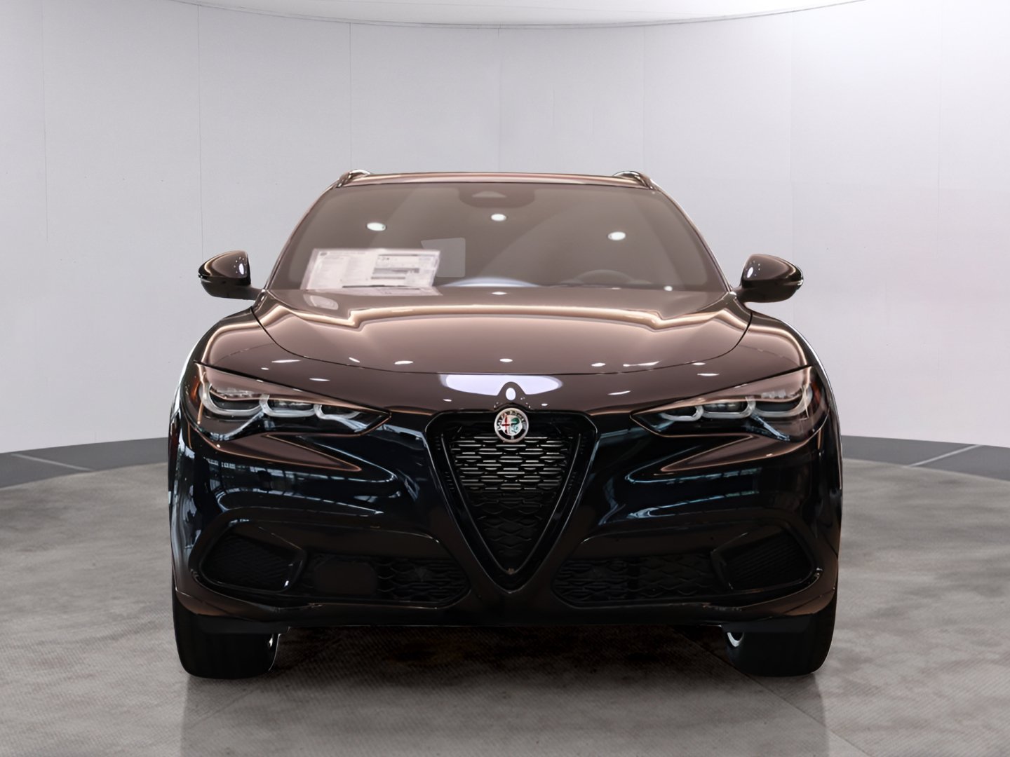 New 2026 Alfa Romeo Stelvio Sprint AWD/4WD image 2