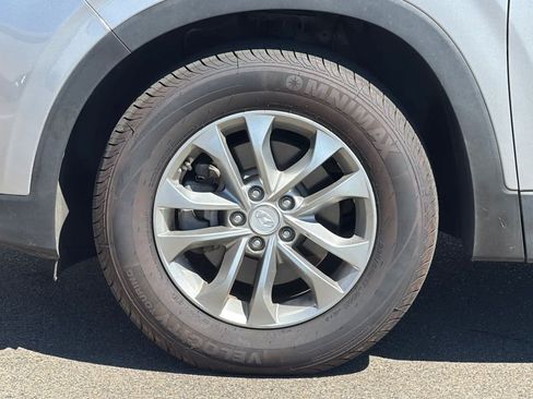 Used 2020 Hyundai Santa Fe SE AWD/4WD image 30