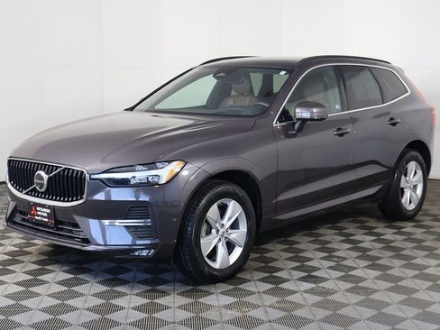Used 2022 Volvo XC60 B5 Momentum AWD/4WD image 9