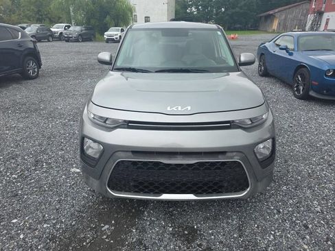 Used 2022 Kia Soul LX FWD image 2