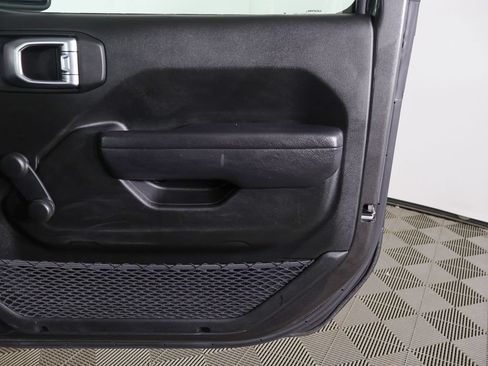 Used 2024 Jeep Wrangler Unlimited Sport AWD/4WD image 17