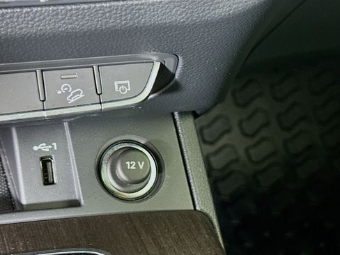 Used 2022 Audi Q5 2.0T Premium image 25