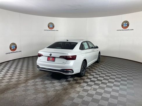 Used 2024 Volkswagen Jetta SEL image 19