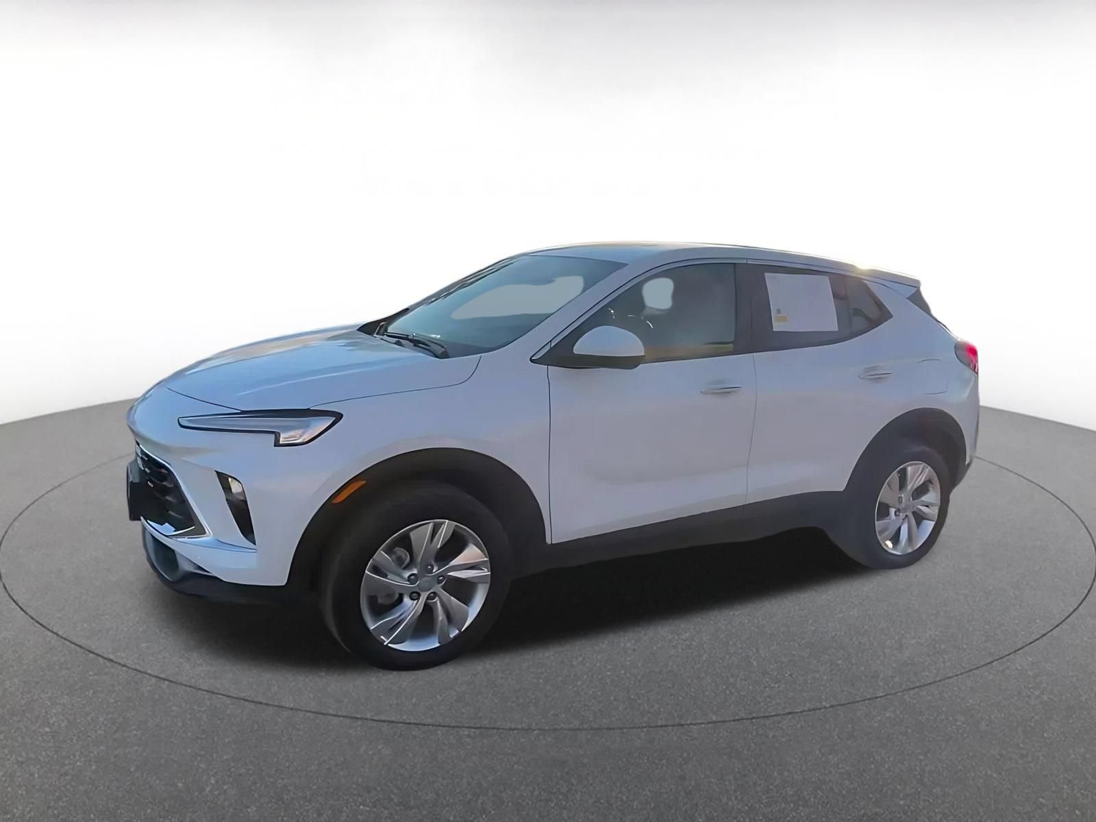 Used 2025 Buick Encore GX Preferred AWD/4WD image 7