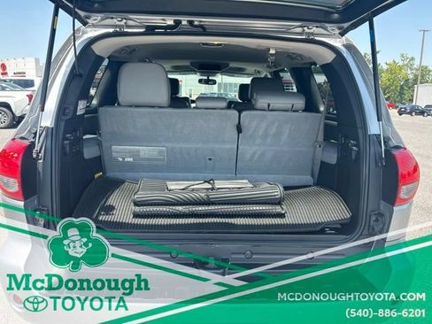 Used 2016 Toyota Sequoia Platinum AWD/4WD image 6