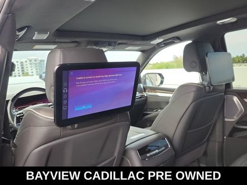 Used 2025 Cadillac Escalade Premium Luxury Platinum AWD/4WD image 16