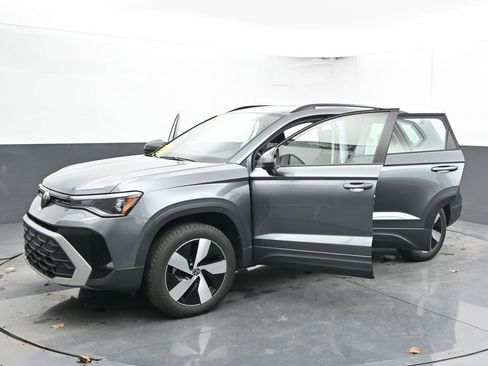Used 2025 Volkswagen Taos S image 46