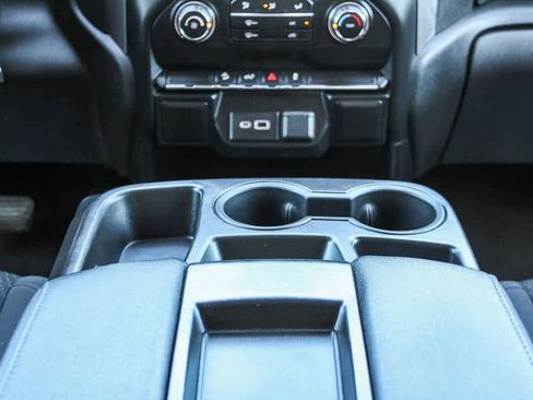 Used 2021 Chevrolet Silverado 1500 Custom Trail Boss AWD/4WD image 11