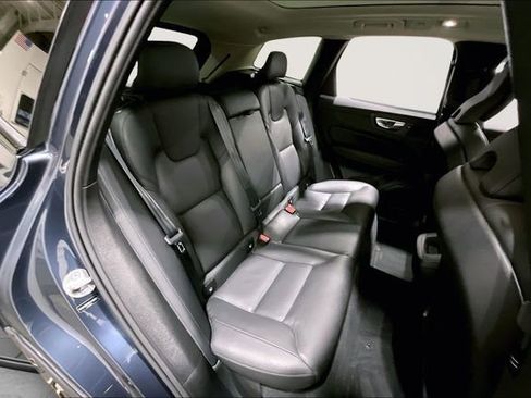 Certified 2025 Volvo XC60 B5 Plus image 28