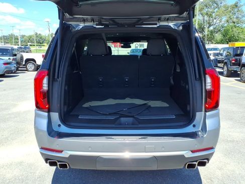 Used 2025 GMC Yukon XL Denali RWD image 21
