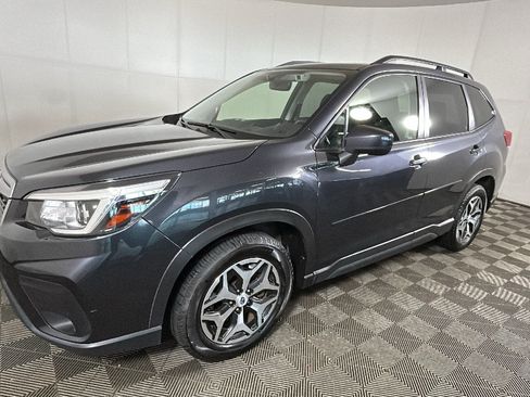 Used 2019 Subaru Forester Premium AWD/4WD image 6