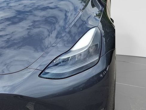Used 2023 Tesla Model Y Long Range AWD/4WD image 11