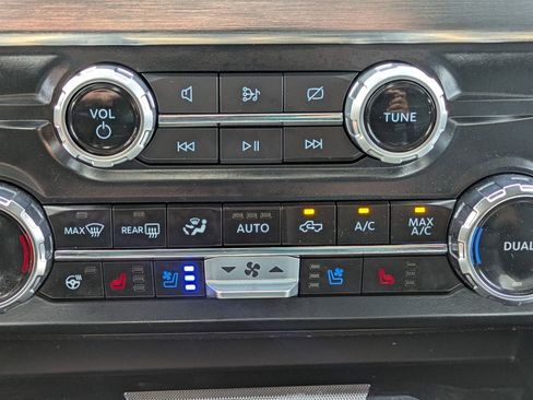 Used 2024 Ford F250 Lariat image 23