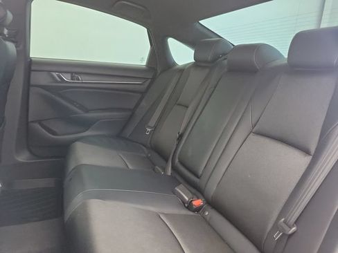 Used 2018 Honda Accord Sport image 12
