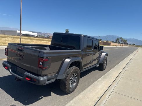 Used 2022 Jeep Gladiator Rubicon w/ Cold Weather Group image 8