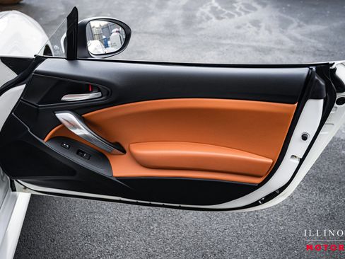 Used 2017 FIAT 124 Spider Lusso image 32