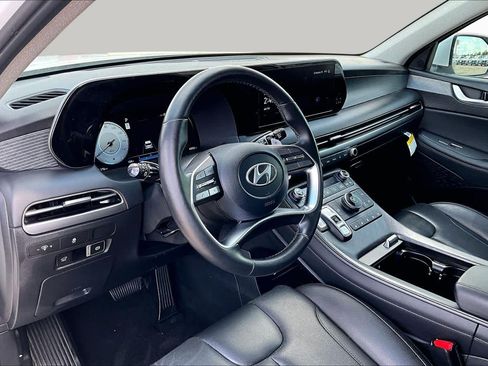 Used 2024 Hyundai Palisade Limited FWD image 18